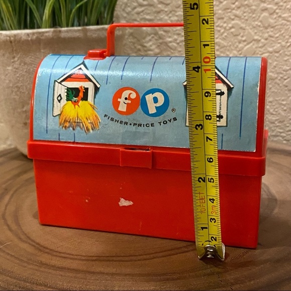 Vintage red Fisher-Price lunchpail 1970s toolbox farm barn - Picture 5 of 5